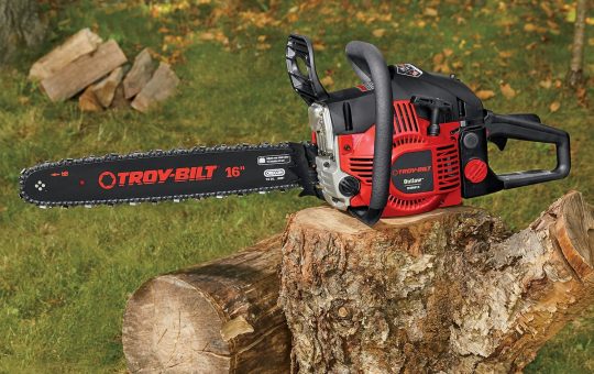 Gasoline and Oil Fuel Blend Used by Troy-Bilt Chainsaws