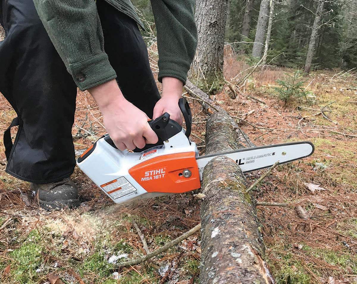 Top 8 Causes of Chainsaw Smoke (Troubleshoot & Fix) Outdoorstip